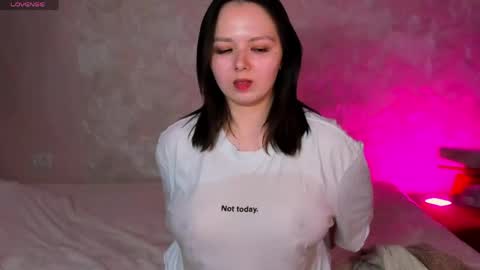 Snapshot of miss_teasee chatting on April 15, 10:11 am JULIE online show from April 15, 10:11 am