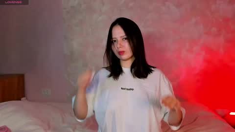 Snapshot of miss_teasee chatting on April 19, 10:14 am JULIE online show from April 19, 10:14 am