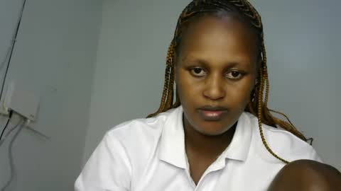 Snapshot of miss_vall chatting on January 31, 7:18 pm miss_vall online show from January 31, 7:18 pm