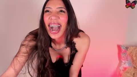 Miss Veronica online show from September 25, 1:04 pm