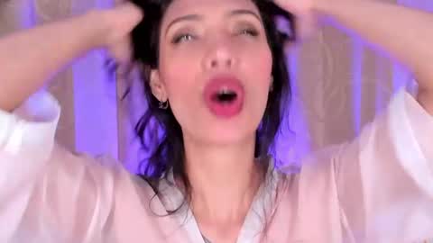 Snapshot of miss_veronica2 chatting on June 25, 1:26 pm Miss Veronica online show from June 25, 1:26 pm
