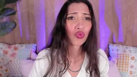 Snapshot of miss_veronica2 chatting on July 1, 1:45 pm Miss Veronica online show from July 1, 1:45 pm