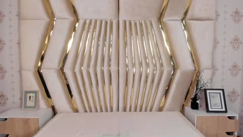 Veronica summer  7AM to 1500 PM hour GMT-5 online show from December 12, 11:40 am