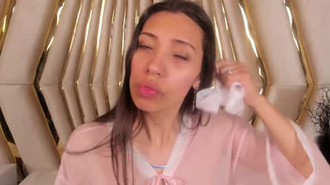 Veronica summer  7AM to 1500 PM hour GMT-5 online show from January 2, 5:50 pm