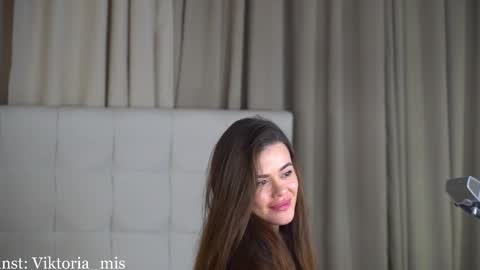 Miss Victoria online show from December 5, 6:26 pm