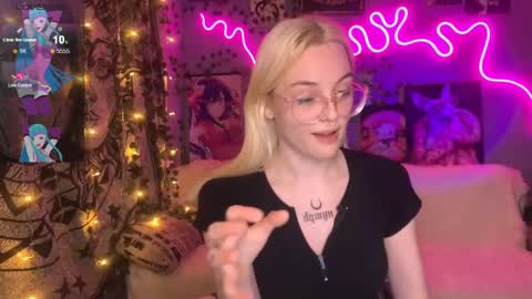 Snapshot of missa__amane chatting on December 10, 10:05 pm Misa online show from December 10, 10:05 pm