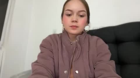 Ameliahs online show from November 29, 1:19 am