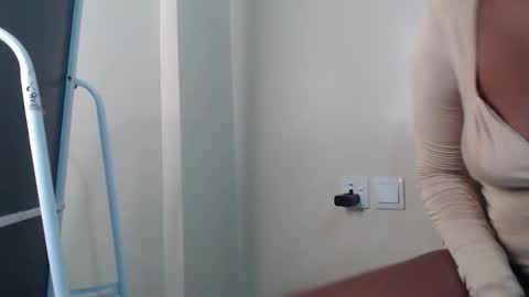 callmebaby online show from March 11, 1:44 am