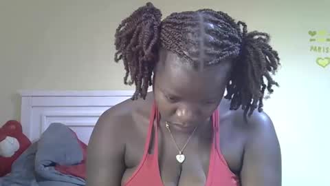Snapshot of misscandy352_ chatting on April 19, 6:32 pm misscandy352_ online show from April 19, 6:32 pm