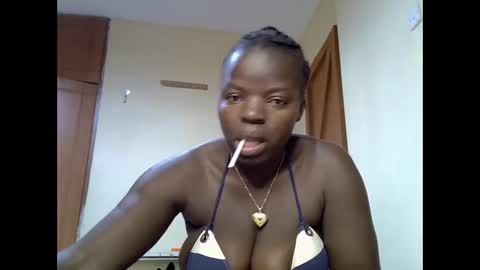 Snapshot of misscandy352_ chatting on May 20, 10:54 am misscandy352_ online show from May 20, 10:54 am