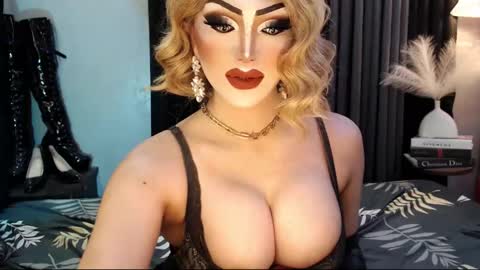 Snapshot of misschannel4sub chatting on September 16, 1:17 am PRIESTESS CHANNEL online show from September 16, 1:17 am