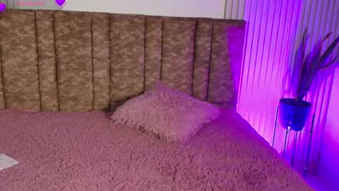 Snapshot of missdionne__curly chatting on February 27, 11:43 am DIONNE online show from February 27, 11:43 am