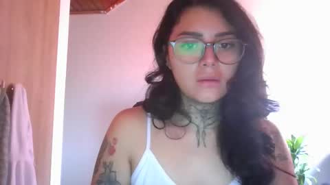 melodie  online show from February 18, 1:51 pm