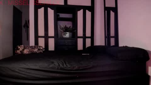 Miss Elisse H. online show from November 12, 5:13 pm