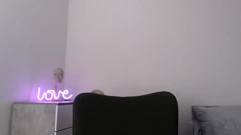 Snapshot of missemma1111 chatting on September 8, 8:08 pm EMMA online show from September 8, 8:08 pm