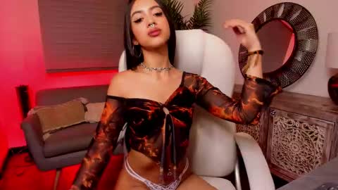 Amelia Leon online show from November 19, 3:01 pm
