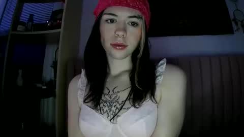 Snapshot of missgoddesstrinity chatting on January 13, 11:19 am missgoddesstrinity online show from January 13, 11:19 am