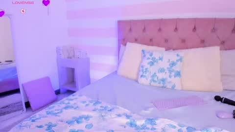 Snapshot of misshiller_gh chatting on March 4, 9:40 am Melany Hiller online show from March 4, 9:40 am