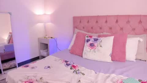 Snapshot of misshiller_gh chatting on October 8, 2:31 am Melany Hiller online show from October 8, 2:31 am