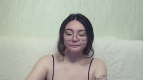 missis mona online show from December 23, 8:22 am