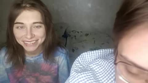 Ashley and Alex online show from December 14, 4:23 pm