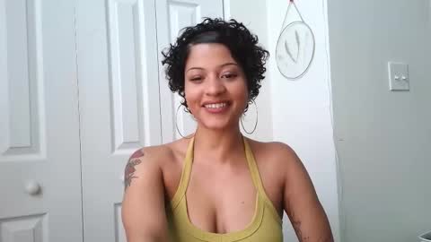 Snapshot of missjuulz chatting on December 17, 8:48 pm Juulz online show from December 17, 8:48 pm