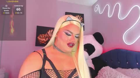 kassandra lazcano online show from September 13, 2:00 am