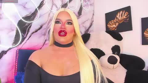 kassandra lazcano online show from May 23, 1:33 am