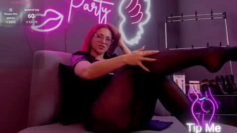 misskathyfox online show from October 10, 9:03 pm