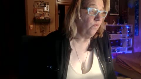 MissKittyFox online show from January 13, 1:56 am