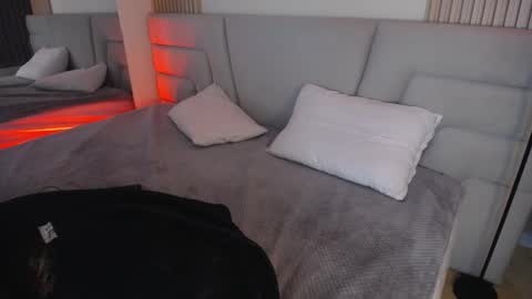 Miss Loise online show from December 4, 3:49 am