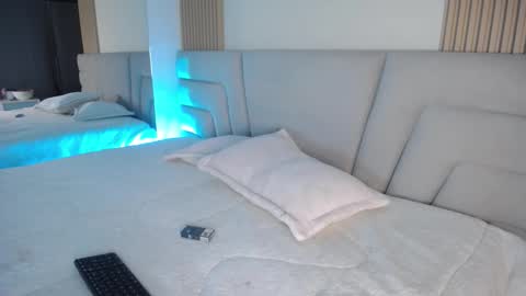 Miss Loise online show from March 28, 3:50 am