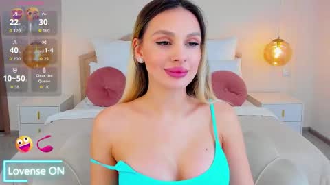 Snapshot of misslou_ chatting on February 2, 6:12 am Lou online show from February 2, 6:12 am