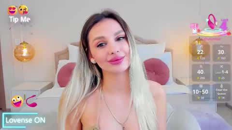 Snapshot of misslou_ chatting on February 27, 6:13 am Lou online show from February 27, 6:13 am