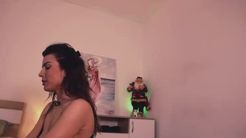 Lullu online show from December 5, 2:36 pm