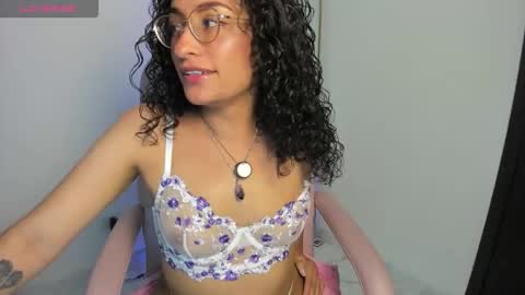 misslya0 online show from November 19, 7:58 pm