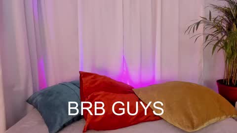 Snapshot of misslynn_ chatting on February 26, 7:09 am i am lyn online show from February 26, 7:09 am