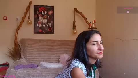  Vi  online show from August 8, 7:43 am