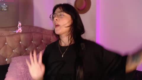 Snapshot of missmariana_ chatting on May 16, 12:07 am missmariana_ online show from May 16, 12:07 am