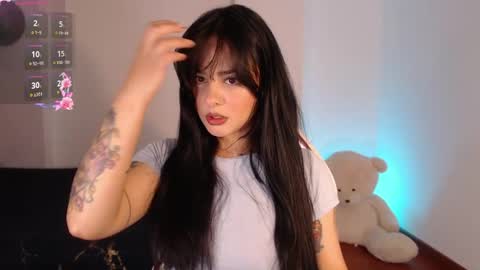 Snapshot of missmariana_ chatting on May 26, 11:56 pm missmariana_ online show from May 26, 11:56 pm