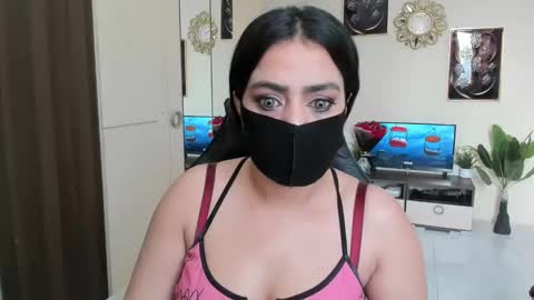 Snapshot of missmask24 chatting on September 28, 1:05 pm Missmask24 online show from September 28, 1:05 pm