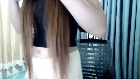 Snapshot of missmayeth chatting on December 12, 8:21 pm mayeth online show from December 12, 8:21 pm