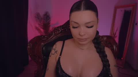 LUXXANDRA online show from February 26, 6:15 am