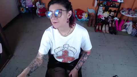 Miss Mia online show from January 8, 1:52 pm