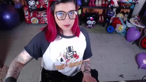 Miss Mia online show from September 18, 3:03 pm