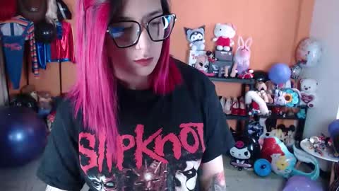 Miss Mia online show from September 25, 5:05 pm