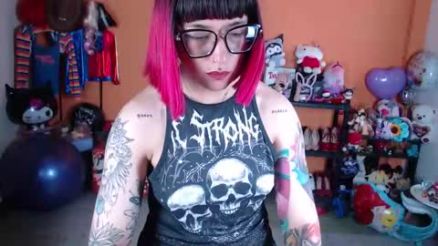 Miss Mia online show from November 10, 1:43 pm