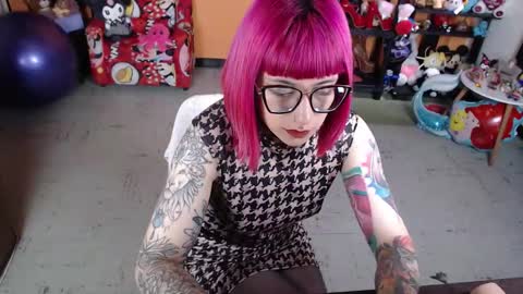 Snapshot of missmia2 chatting on January 14, 2:33 pm Miss Mia online show from January 14, 2:33 pm