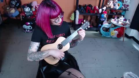 Snapshot of missmia2 chatting on February 1, 3:32 pm Miss Mia online show from February 1, 3:32 pm