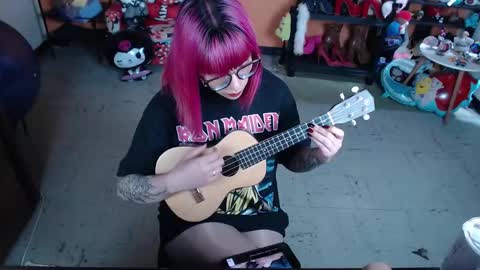 Snapshot of missmia2 chatting on February 2, 2:38 pm Miss Mia online show from February 2, 2:38 pm